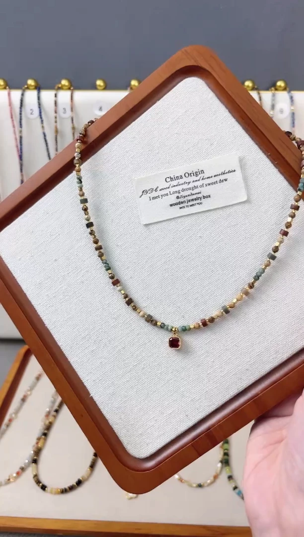 石英质玉钛钢颈饰4号