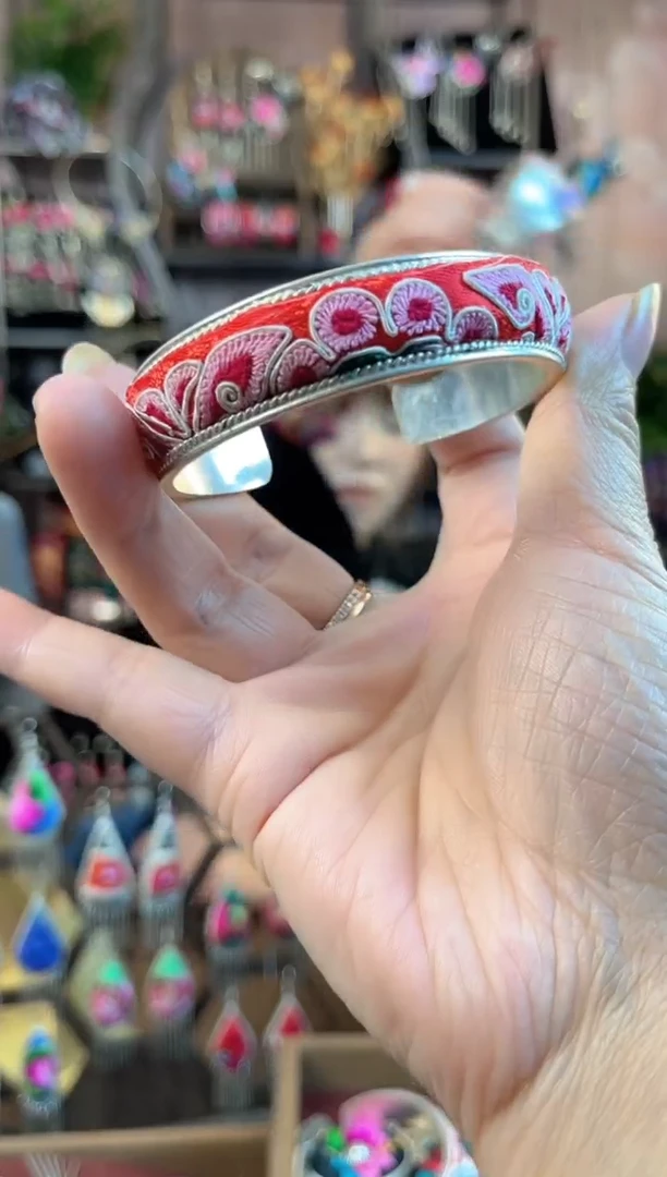 织绣民族风手工非遗老绣饰品405