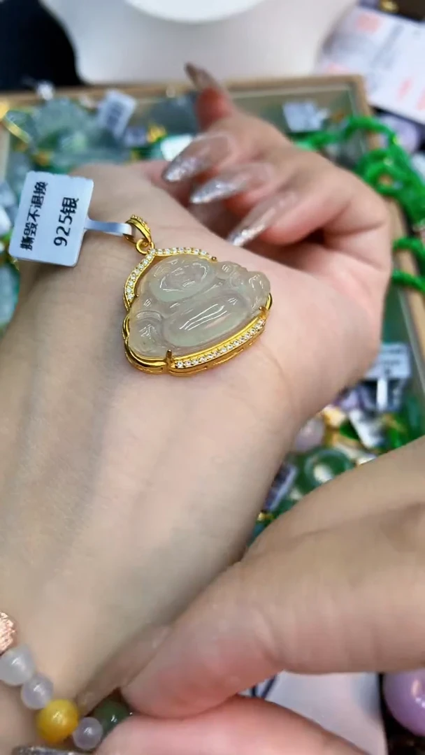 颈饰未镶嵌翡翠1