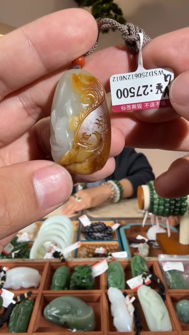 颈饰未镶嵌和田玉NG