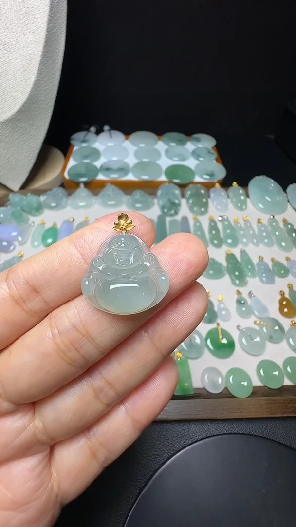 吊坠(不含链)18K金镶嵌翡翠佛公尺寸20*21.6*5.9mm