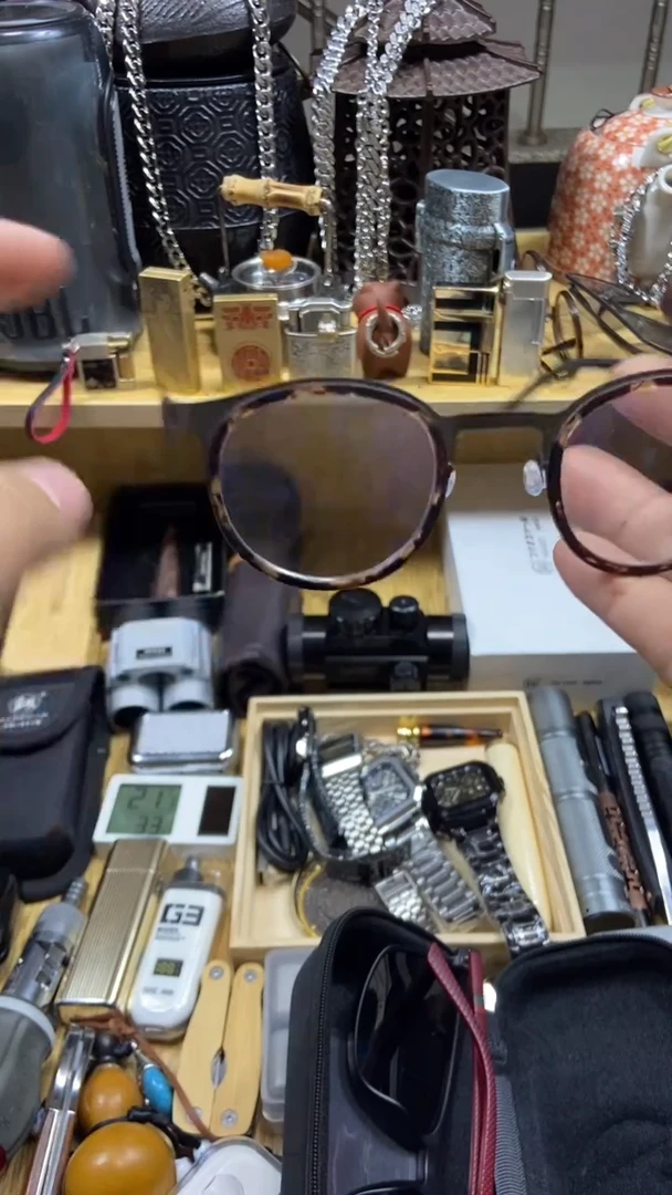 瓷片闪购商品  如图所示