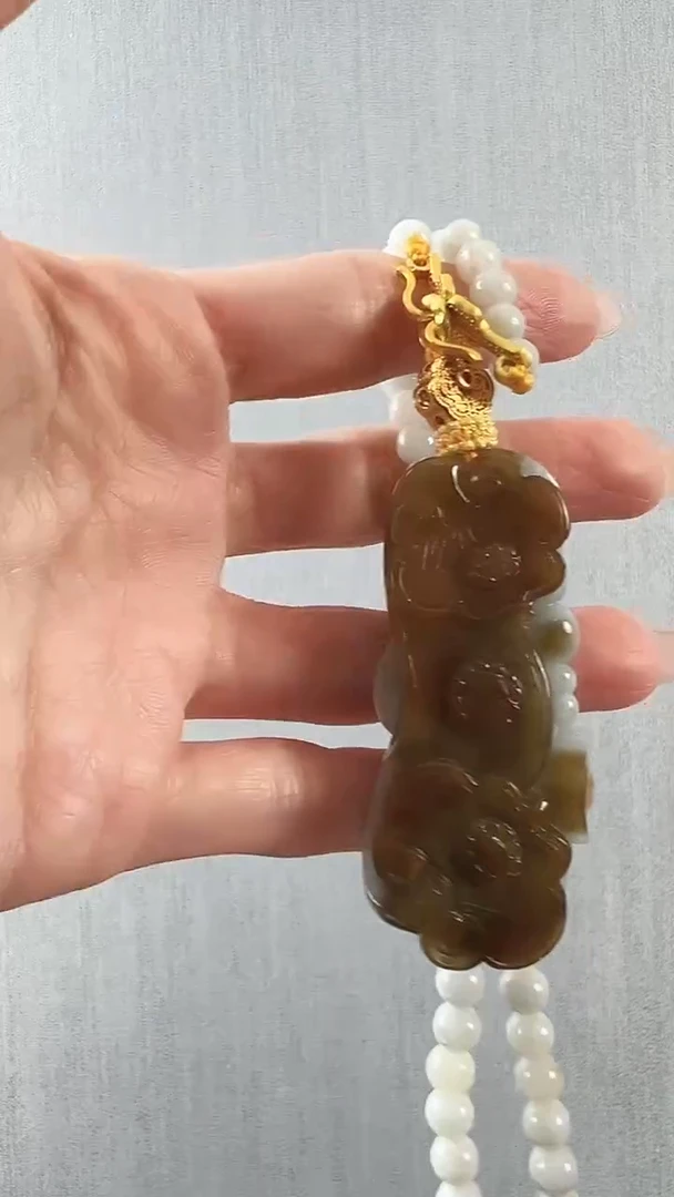 颈饰未镶嵌翡翠如意