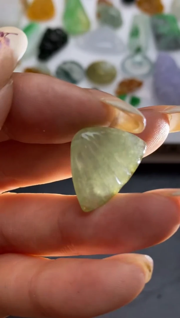 定制翡翠未镶嵌翡翠毛货~