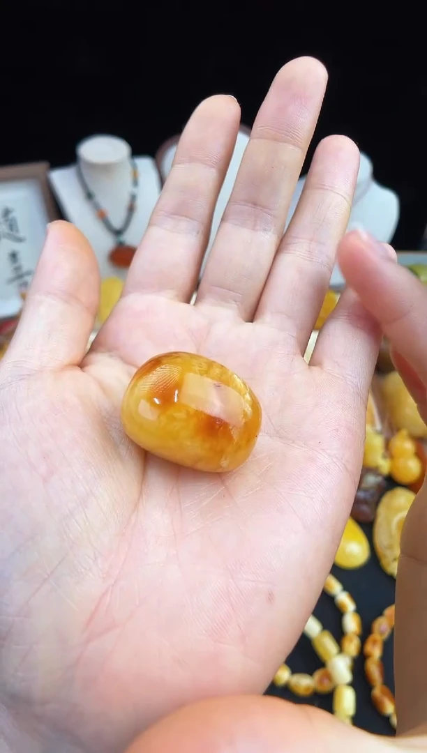 未镶嵌琥珀珠宝奇石柒月