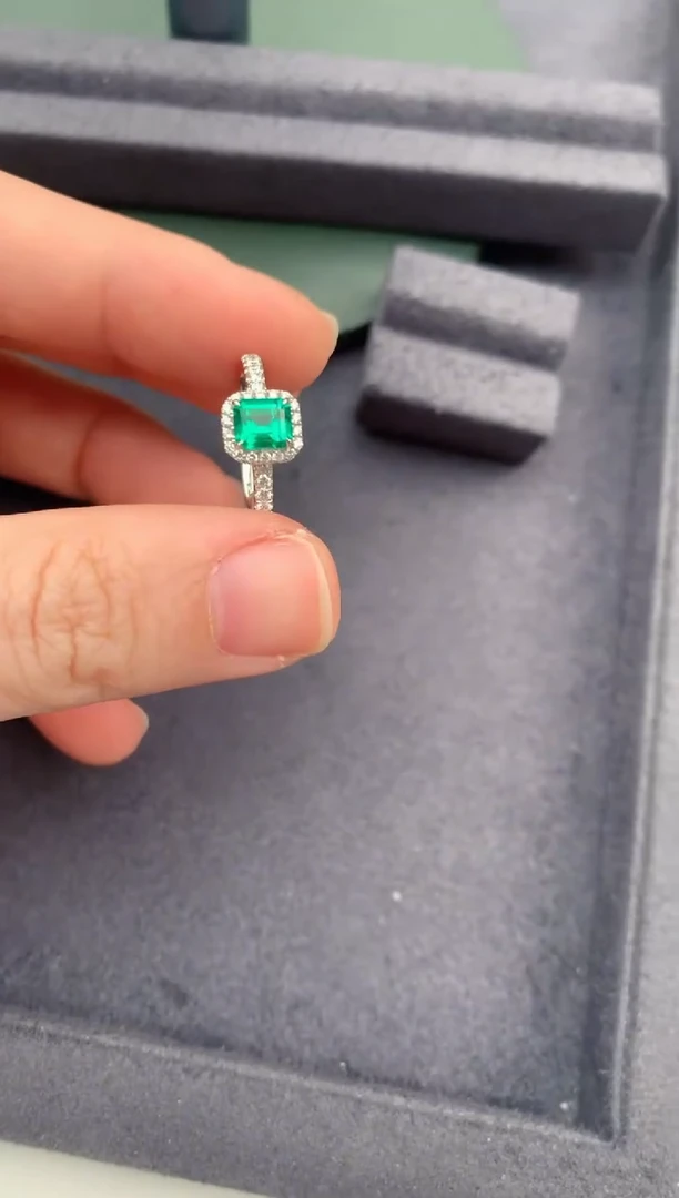 18K金镶嵌戒指祖母绿0.56ct祖母绿  定制   DG