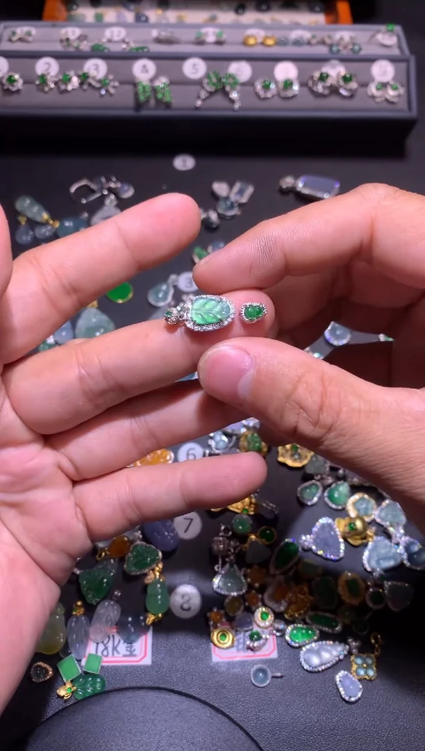 【闪购商品】翡翠吊坠(不含链)银S925镶嵌1