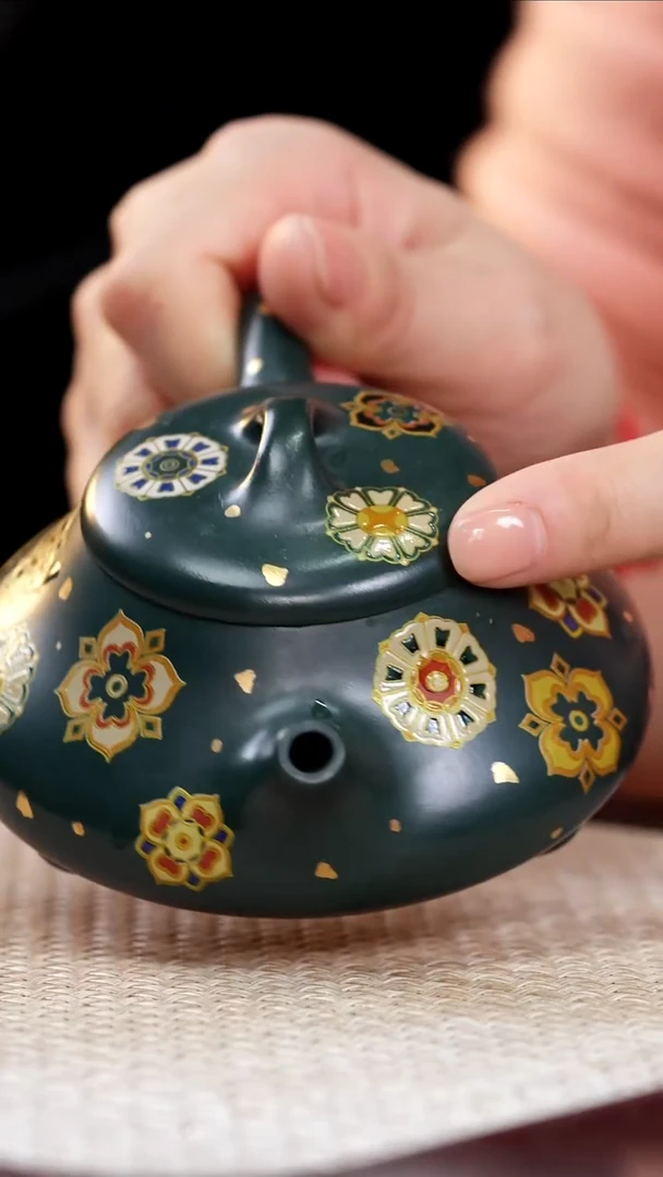 21 渡瓢  翡翠绿泥珐琅彩宝相花