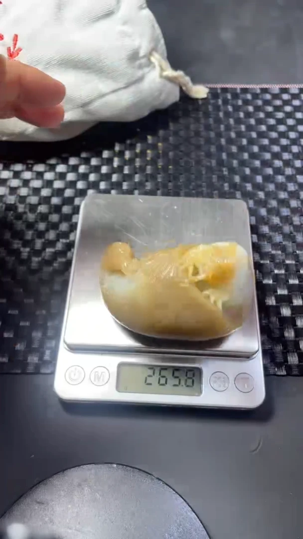 和田玉未镶嵌颈饰大****玉1
