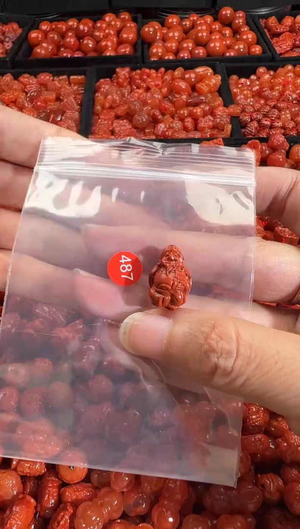 颈饰未镶嵌南红玛瑙1