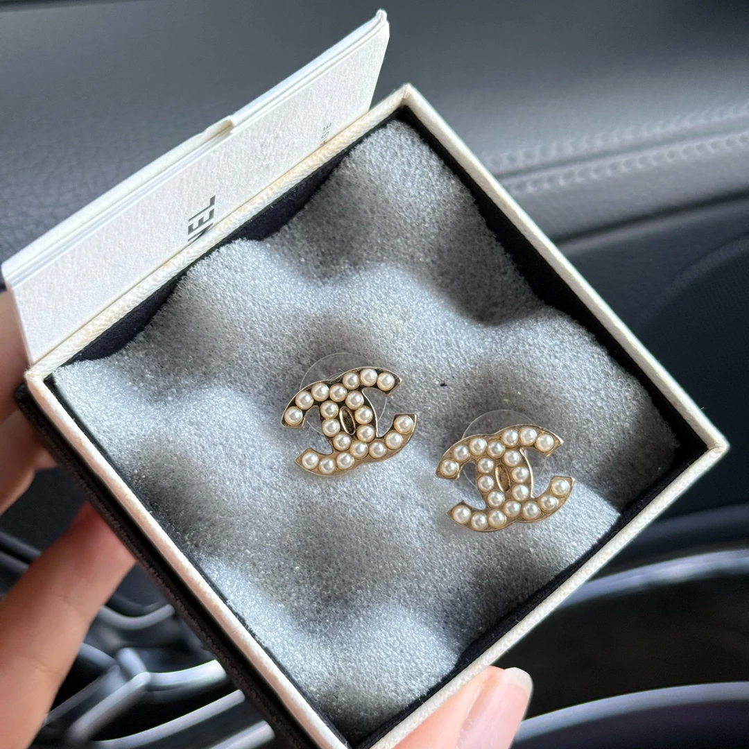 99新 Chanel/香奈儿 08V 珍珠双C耳钉