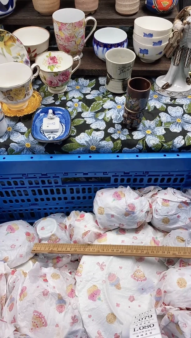 瓷片M****✨                L077