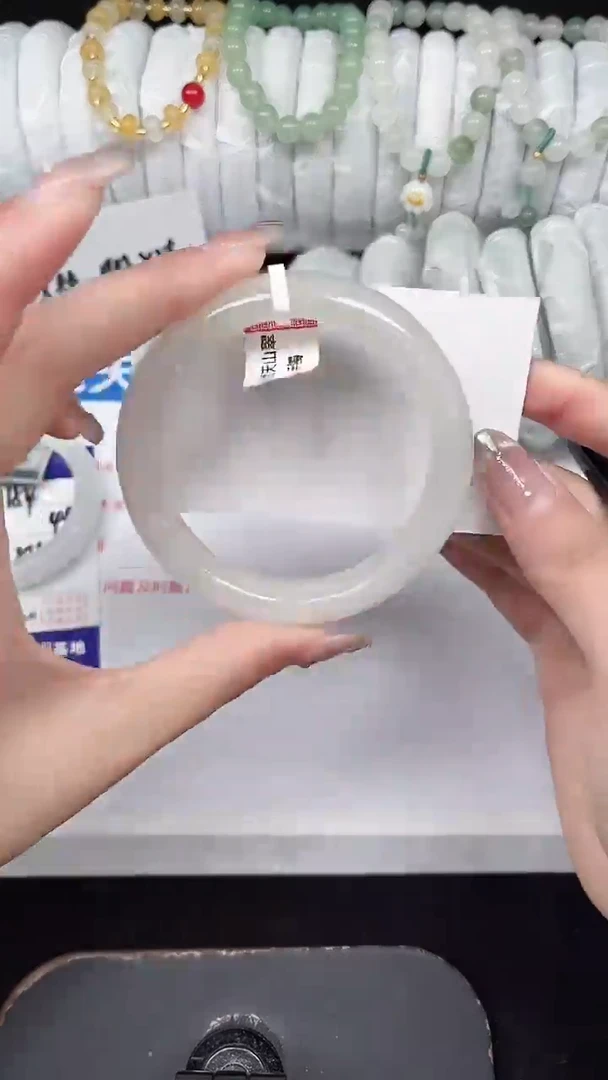 未镶嵌手镯石英质玉155-56/57