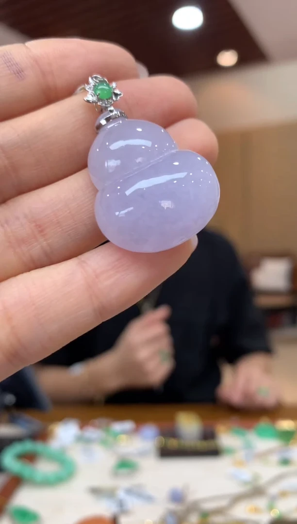 吊坠(不含链)18K金镶嵌翡翠葫芦