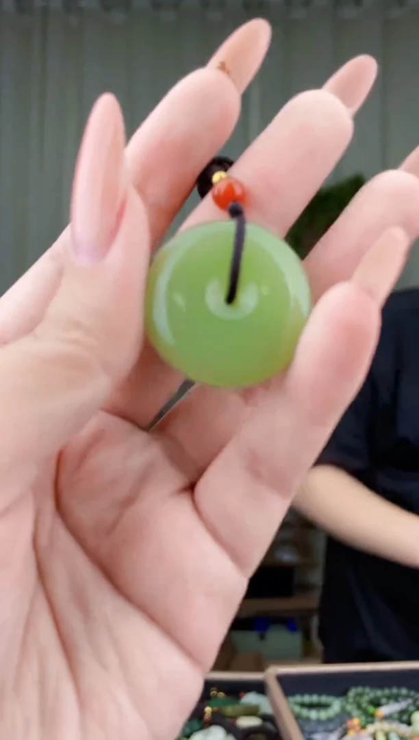 未镶嵌和田玉挂件拍一发一，多样性发货！