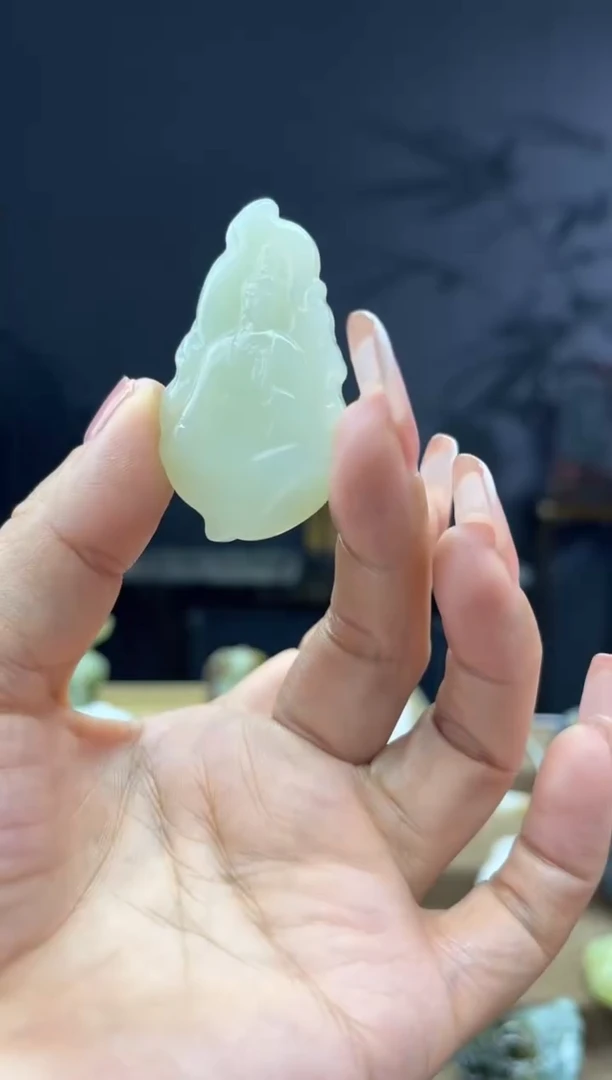 颈饰未镶嵌和田玉1