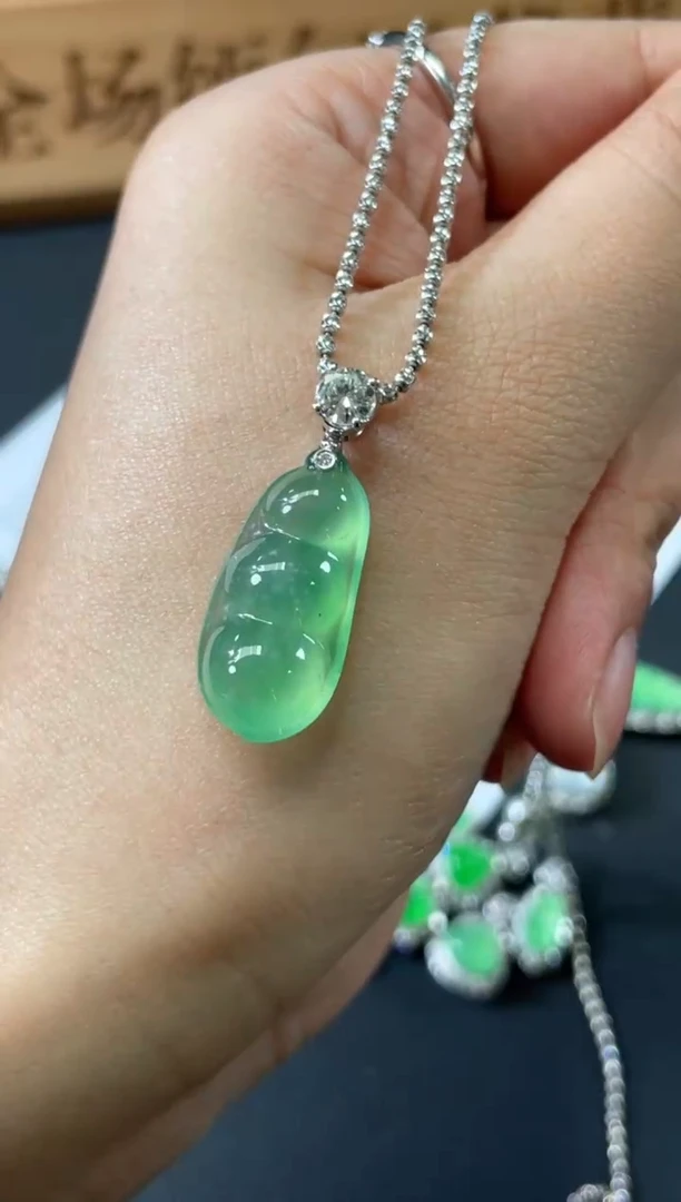 吊坠(不含链)18K金镶嵌翡翠l****?A678|49800