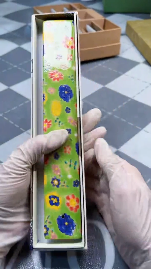 瓷片陶瓷如图所示周边