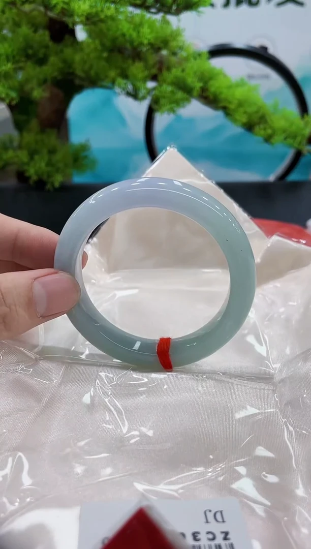 【闪购商品】翡翠手镯未镶嵌手镯