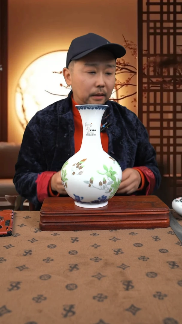 【闪购商品】其他釉下五彩山水花瓶