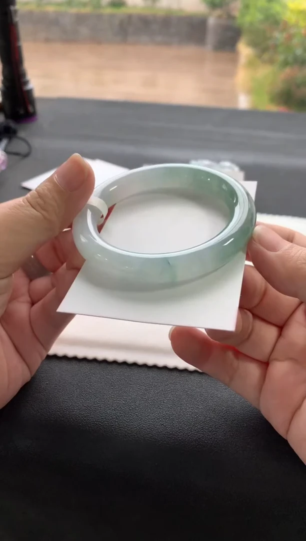 【闪购商品】翡翠手镯未镶嵌53圆条A9235买断