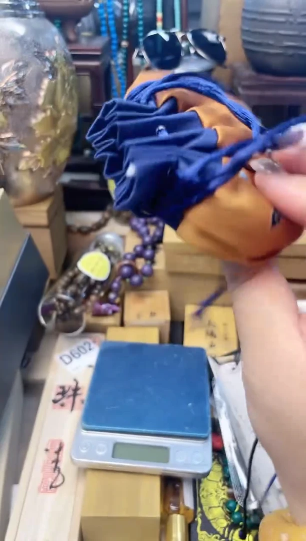 瓷片XX炎美杂货铺质量保证