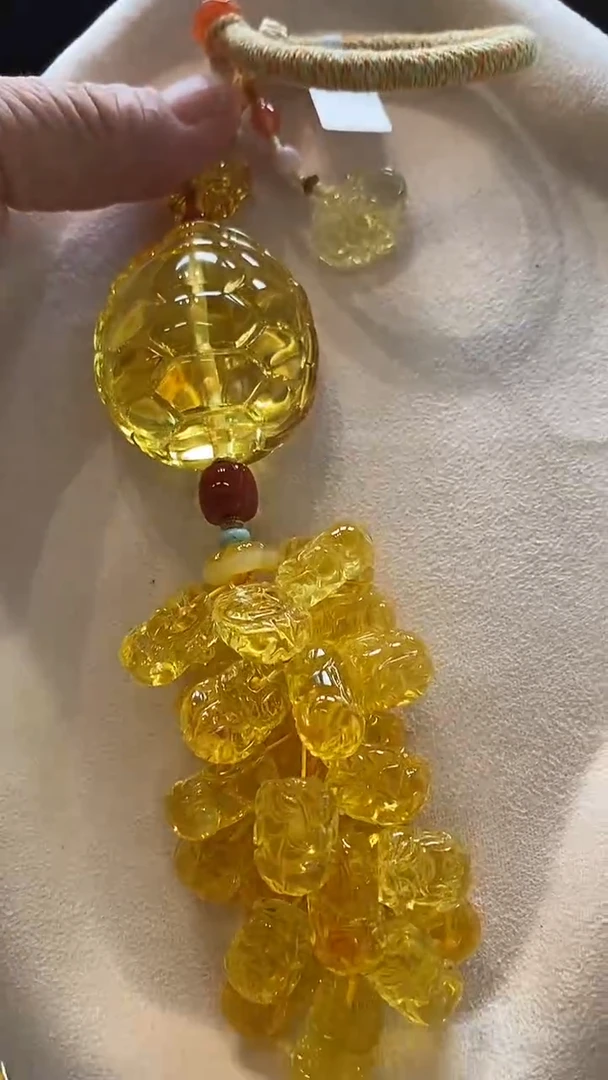 琥珀颈饰未镶嵌挂件