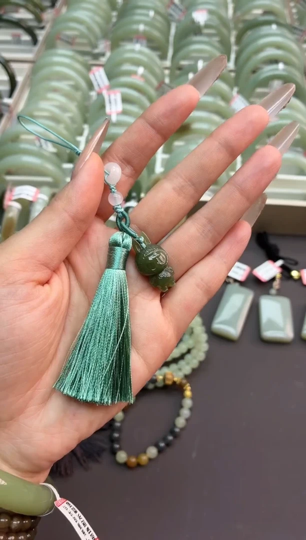 未镶嵌和田玉手机链【周六专享】带证书 微色差