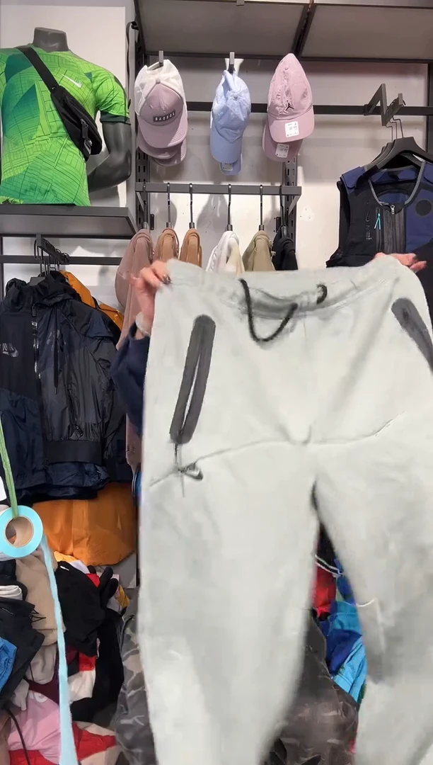 1262编码 瑕疵款直播间过款为准 尺码   身高  180