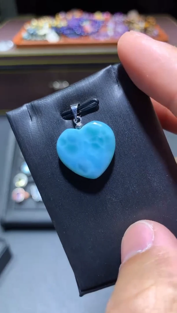 【闪购商品】针钠钙石（海纹石）颈饰未镶嵌H39