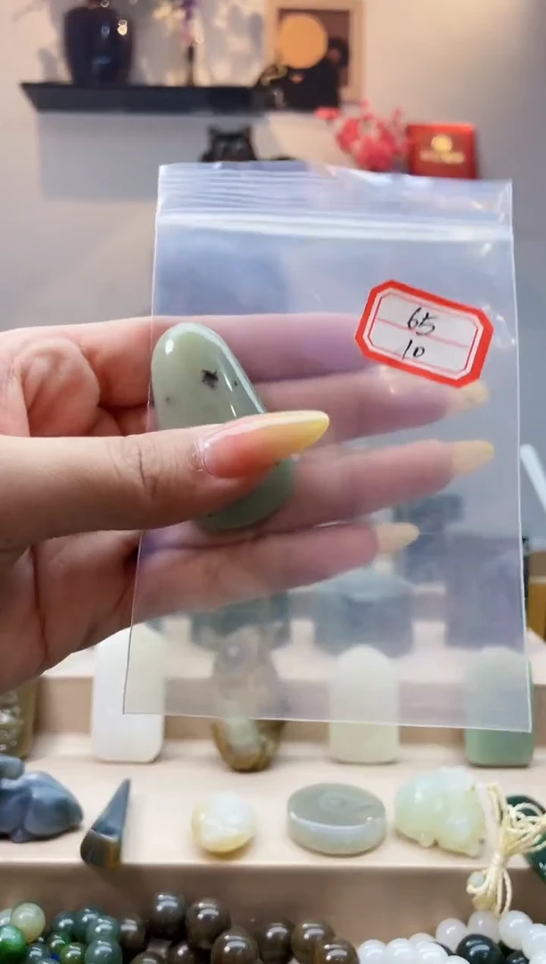 未镶嵌和田玉挂件1