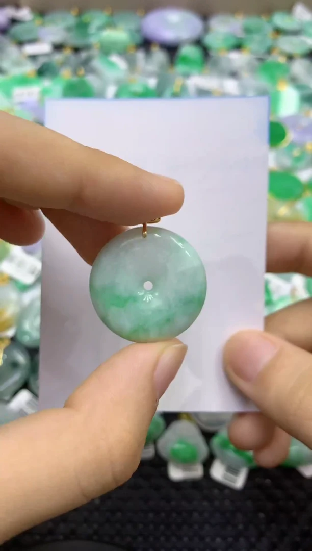 颈饰未镶嵌翡翠天然缅甸翡翠A货
