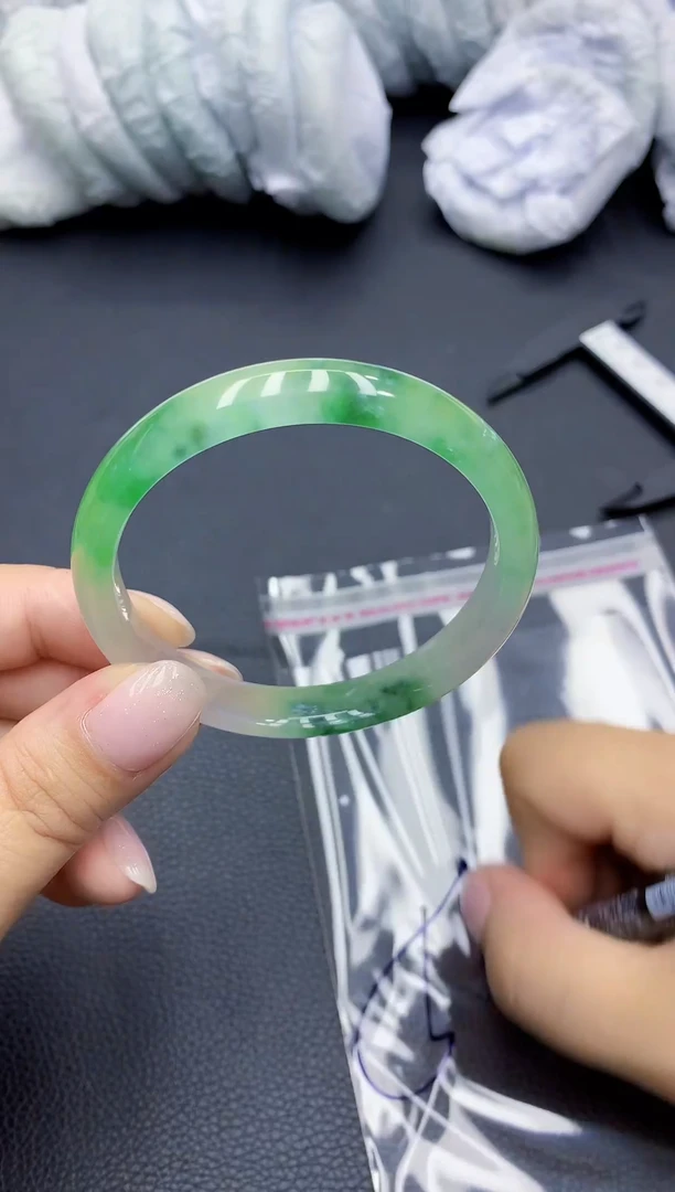 高冰透美人手镯 所见即所得78