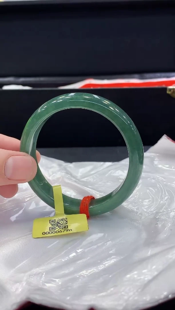 未镶嵌手镯翡翠翡翠手镯