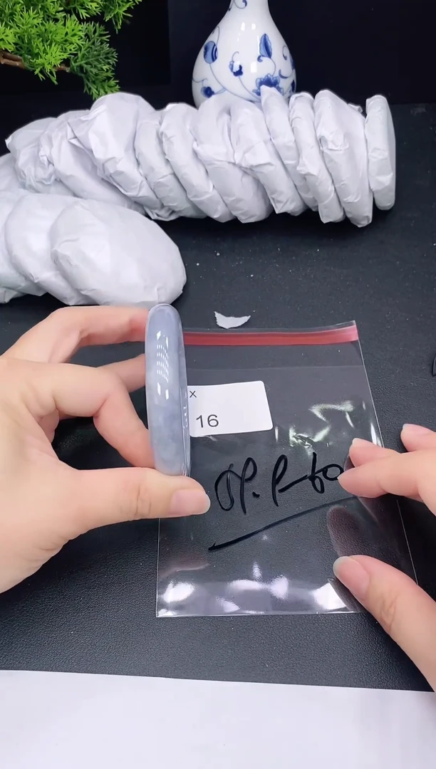 未镶嵌手镯翡翠16