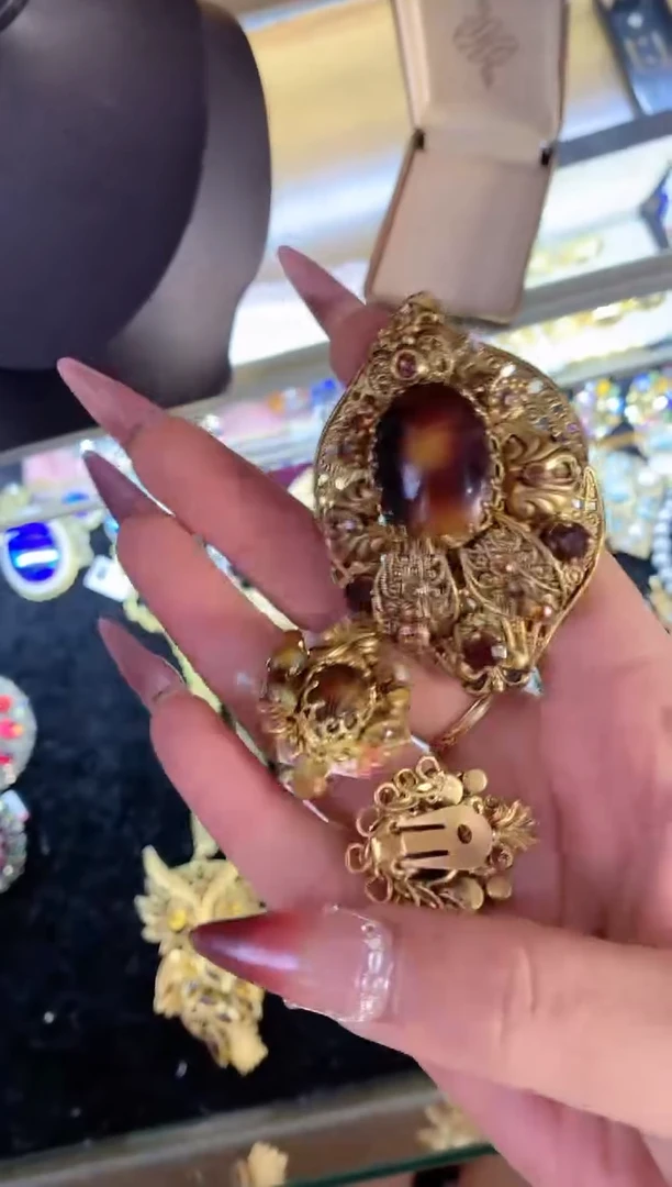 【闪购商品】瓷片楚楚中古珠宝甄选不退换