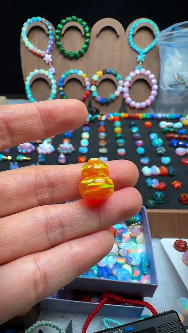 裸石合成欧泊未打孔金葫芦炫光单颗