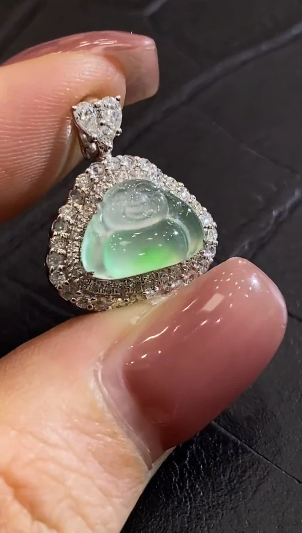 颈饰18K金镶嵌翡翠收到货48小时鉴赏期（超时不退不换）