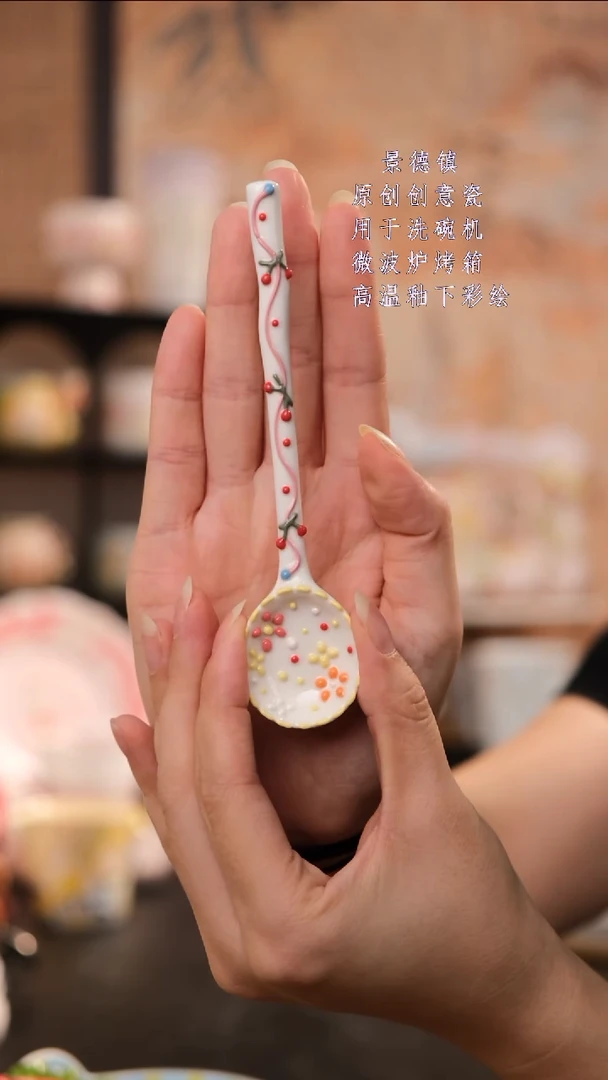 摆件景德镇手工手绘设计师款