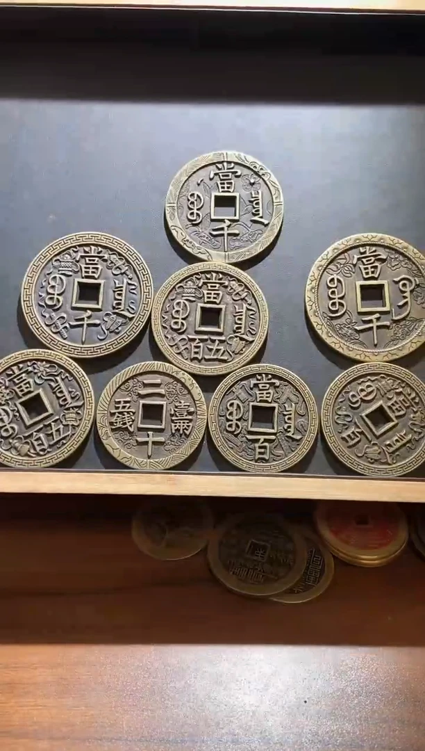 【闪购商品】铜现代翻砂铜工艺品8枚刻花一套