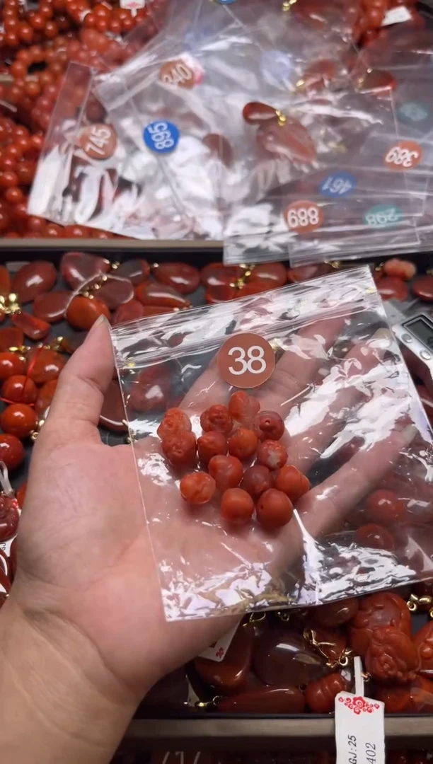 南红玛瑙未镶嵌珠宝奇石38