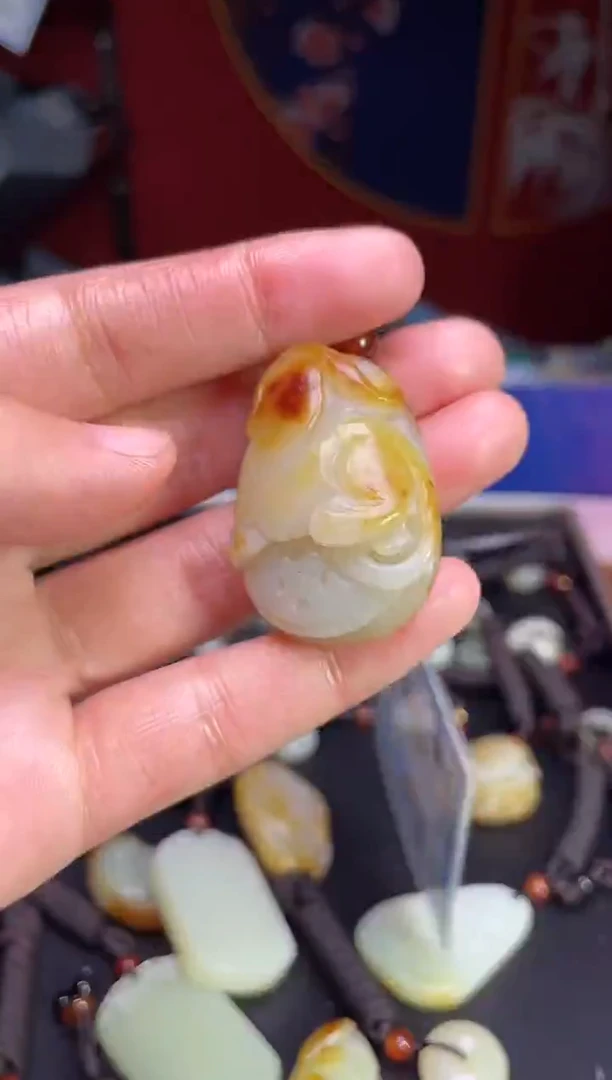 颈饰未镶嵌和田玉1