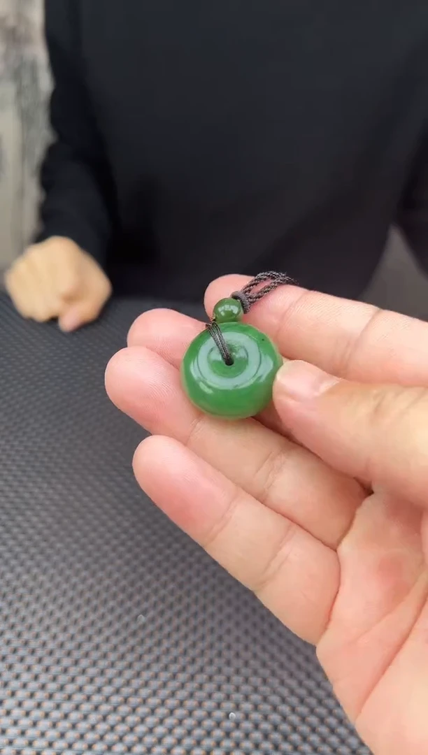 吊坠(赠链)未镶嵌和田玉平安扣（多样性发货）