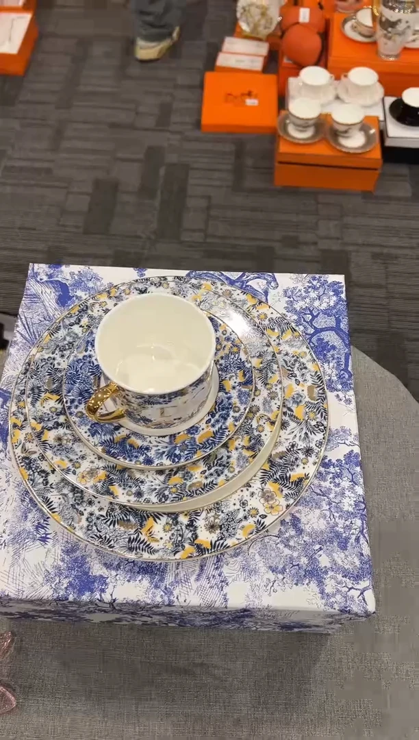 【闪购商品】杯H739--------------