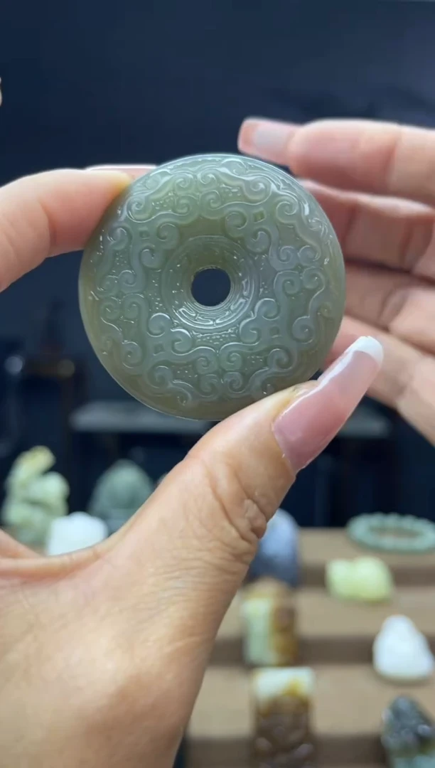 颈饰未镶嵌和田玉1