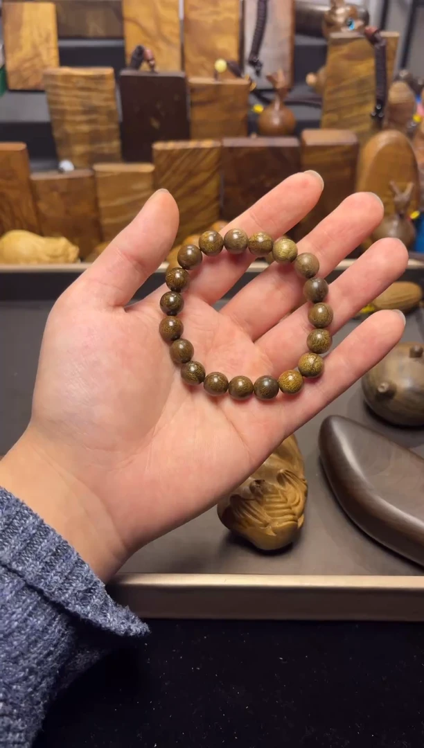 【闪购商品】楠木（金丝楠）其他1.0阴沉绿手串77