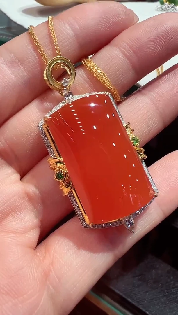 【闪购商品】南红玛瑙吊坠(不含链)18K金镶嵌南红吊坠