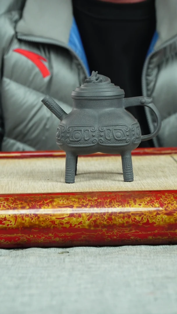 【闪购商品】紫砂茶杯四足卧龙 还原烧 俞志贤制