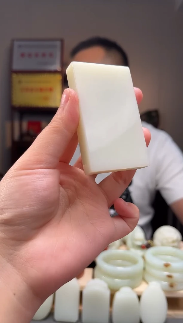 颈饰未镶嵌和田玉吊坠7