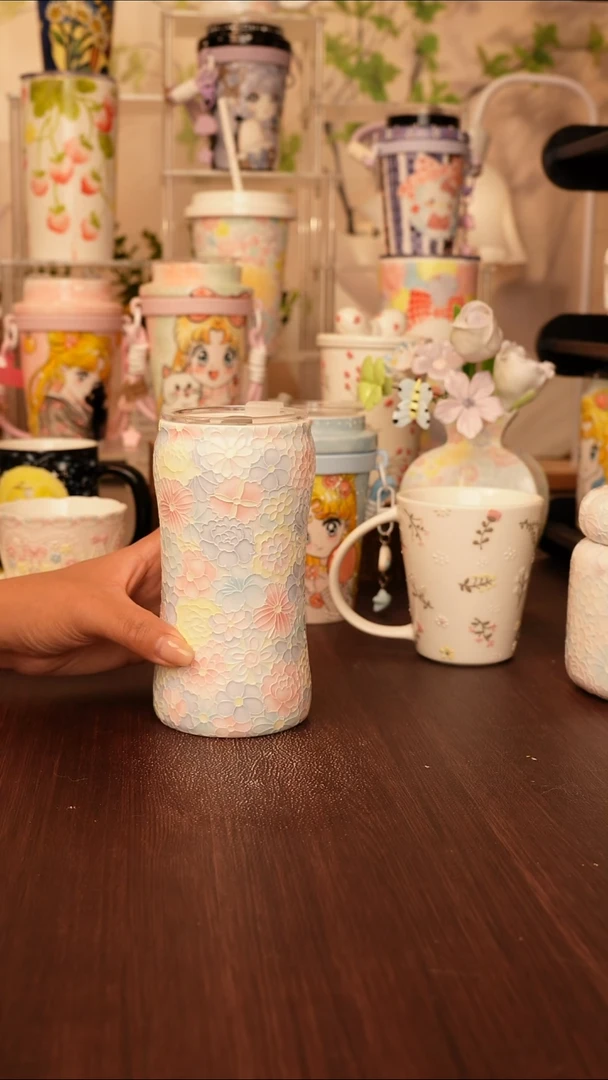 陶景德镇手绘的杯子